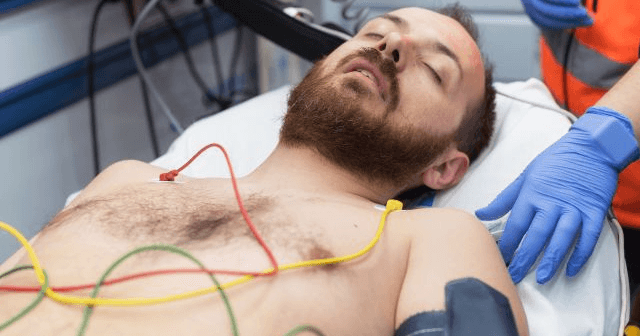 What is the Difference Between A Heart Attack and Cardiac Arrest? - healthcare nt sickcare